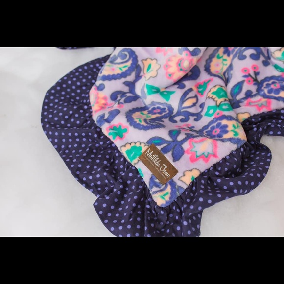 MJ Sherpa Lined Blanket - Picture 3 of 3